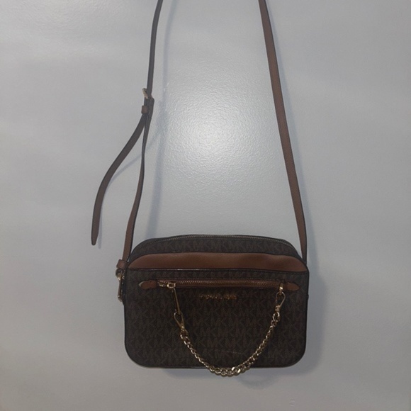 Micheal Kors Jet Set Large Crossbody Purse - Picture 8 of 8